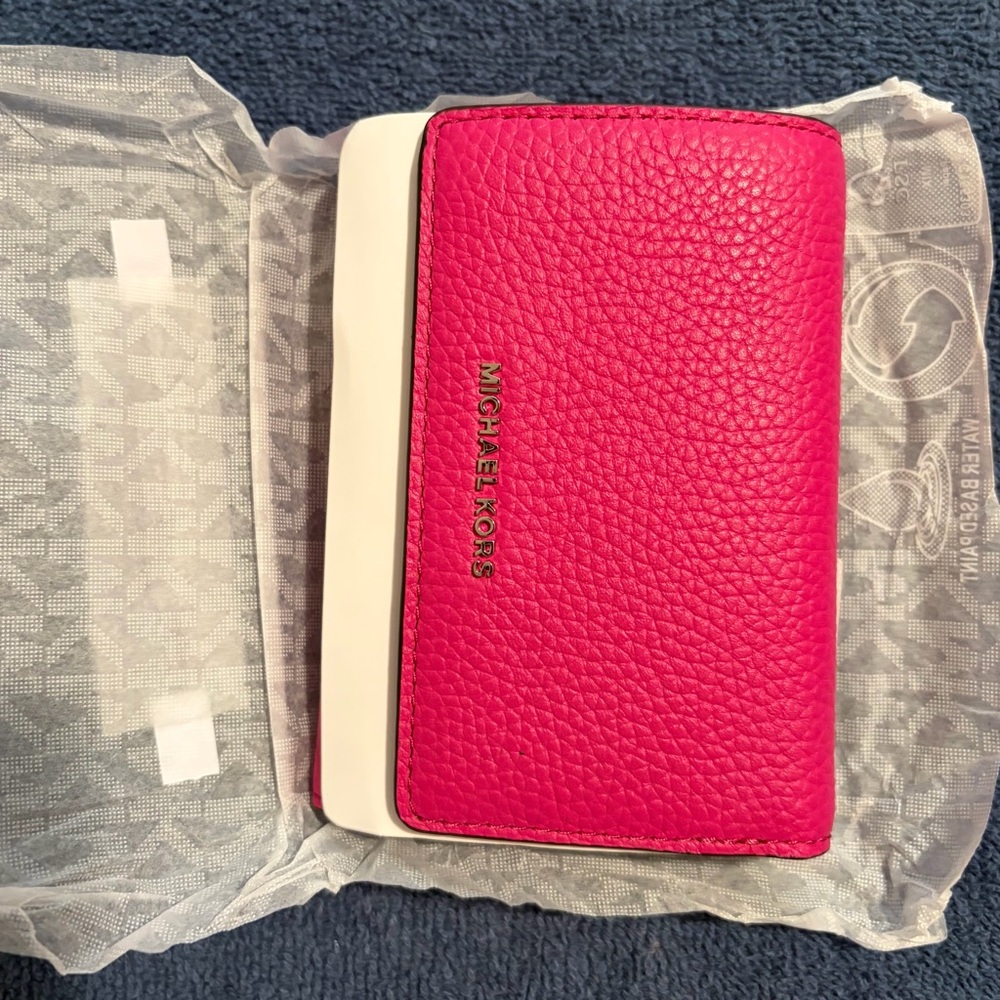 NWT Never Worn Ladies Raspberry Michael Kors Wallet